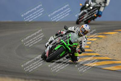 media/Jan-14-2023-SoCal Trackdays (Sat) [[497694156f]]/Turn 12 (120pm)/